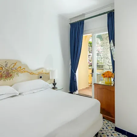 Posa Posa Positano