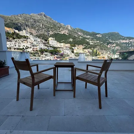 Posa Posa Positano