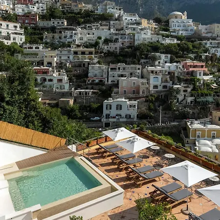 Posa Posa Hotel 4*