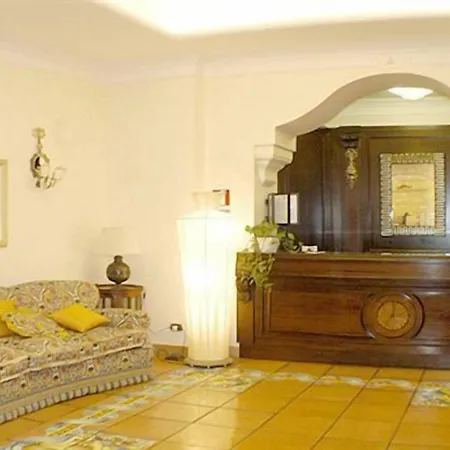 Posa Posa מלון 4*