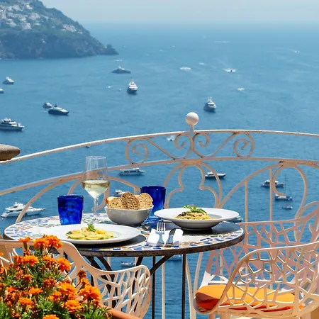 Posa Posa Positano