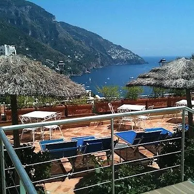 Posa Posa Positano
