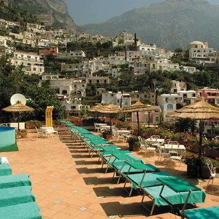 Posa Posa Positano