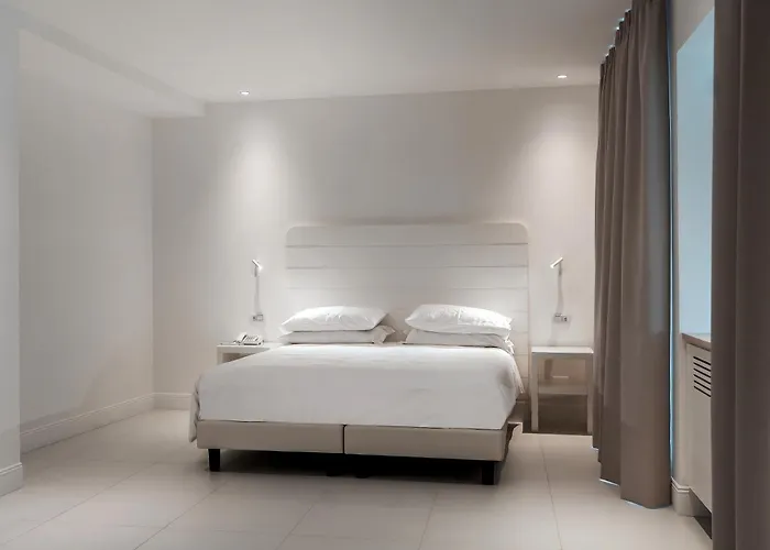 Готель Posa Posa 4*